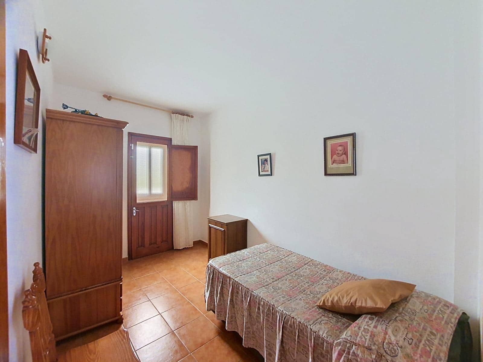 4 bedroom Townhouse for sale in Teror with garage - € 209,000 (Ref: 9882319)