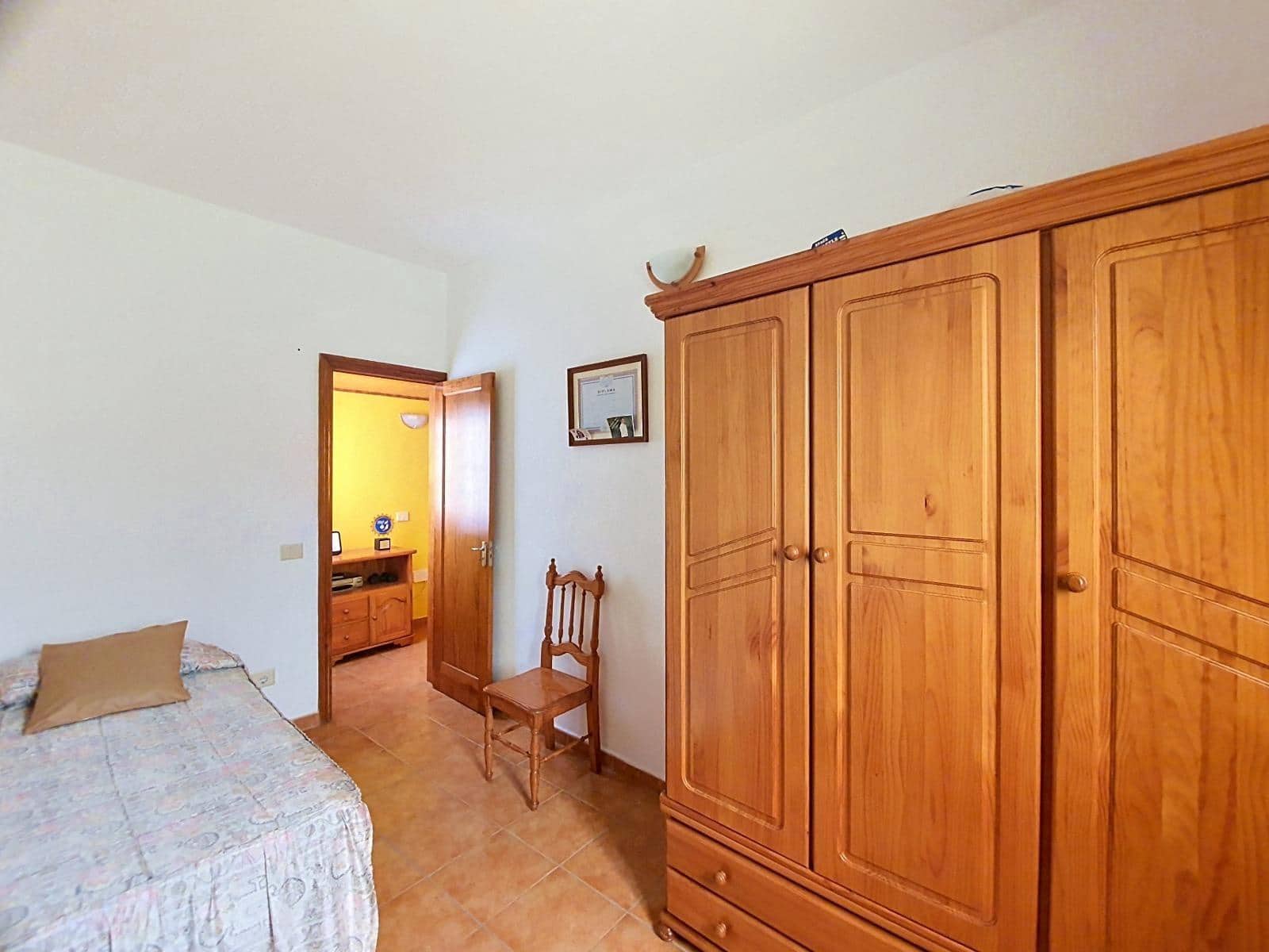 4 bedroom Townhouse for sale in Teror with garage - € 209,000 (Ref: 9882319)
