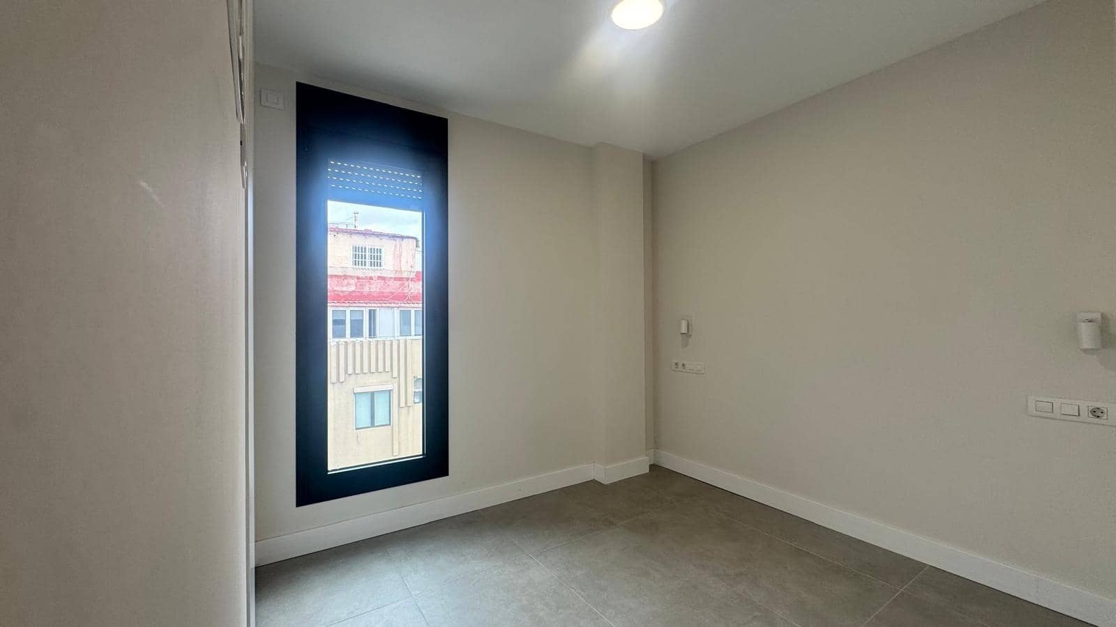 2 soveværelse Lejlighed til leje i Las Palmas de Gran Canaria - € 1.300 (Ref: 9882322)