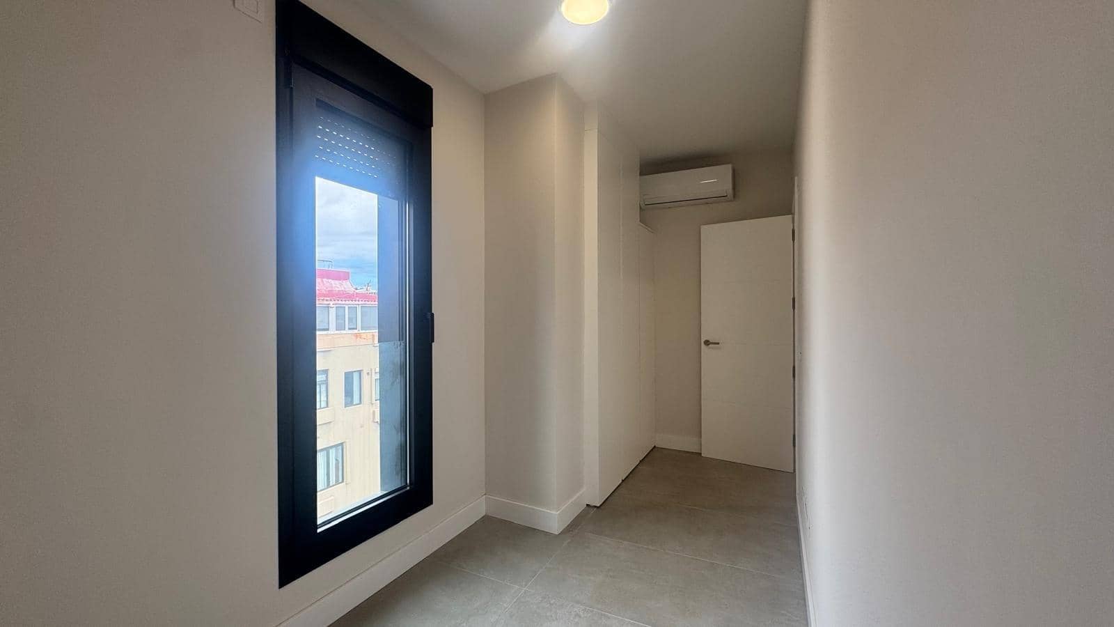 2 soveværelse Lejlighed til leje i Las Palmas de Gran Canaria - € 1.300 (Ref: 9882322)