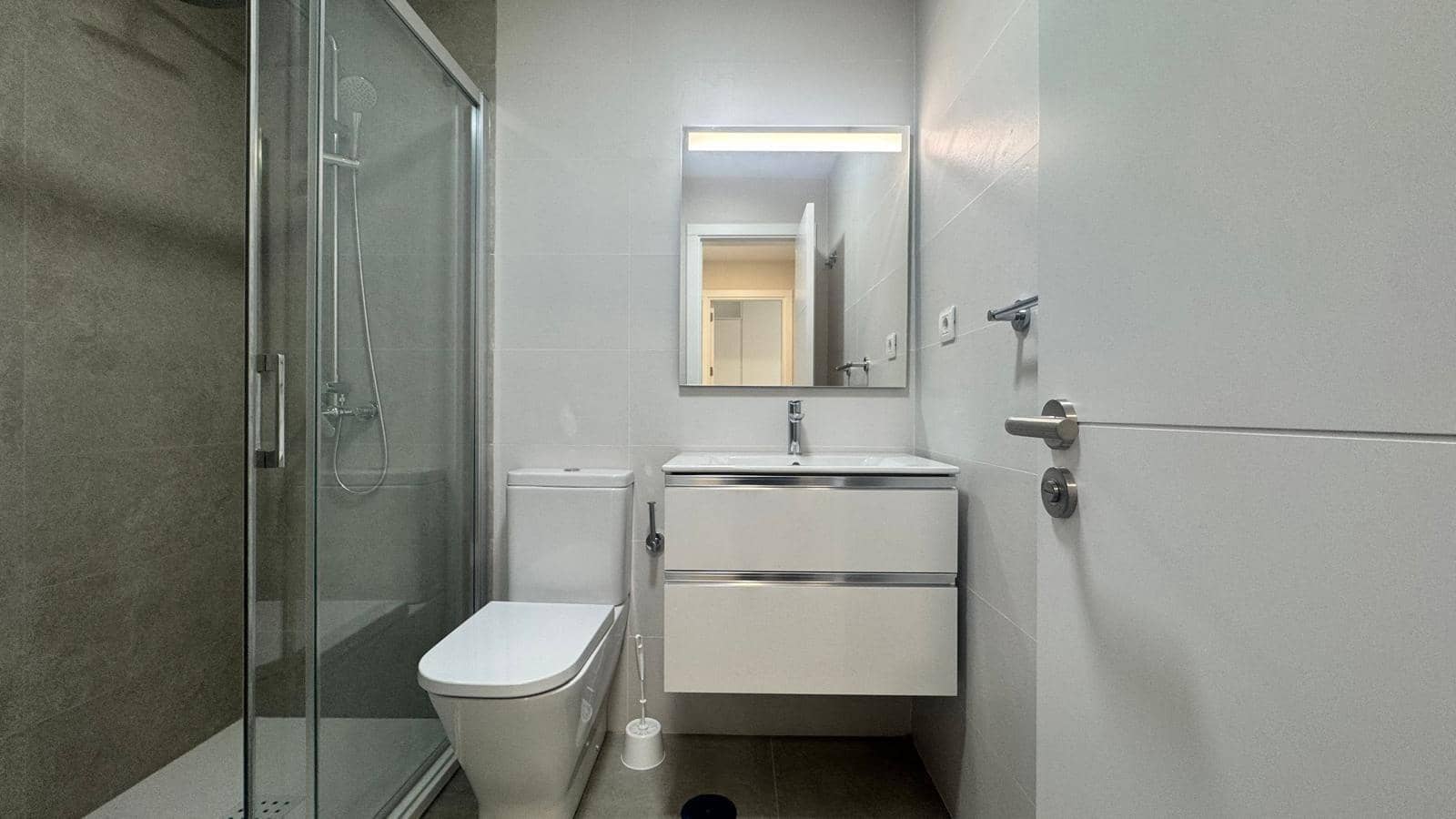 2 soveværelse Lejlighed til leje i Las Palmas de Gran Canaria - € 1.300 (Ref: 9882322)
