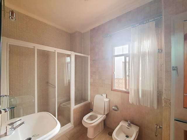 4 soverom Leilighet til salgs i Schamann - Rehoyas, Las Palmas de Gran Canaria - € 250 000 (Ref: 9882323)