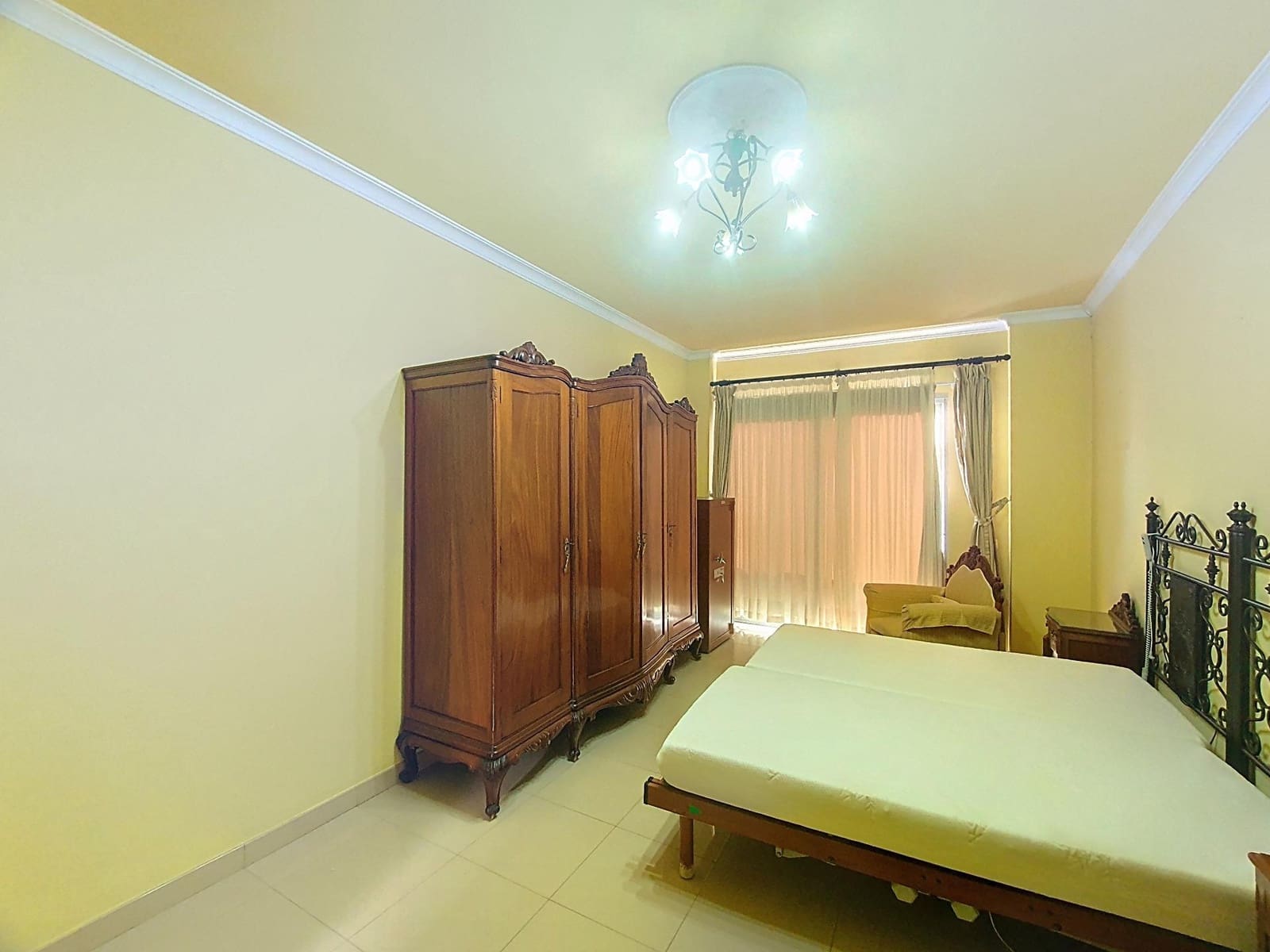 4 bedroom Flat for sale in Las Palmas de Gran Canaria - € 250,000 (Ref: 9882323)