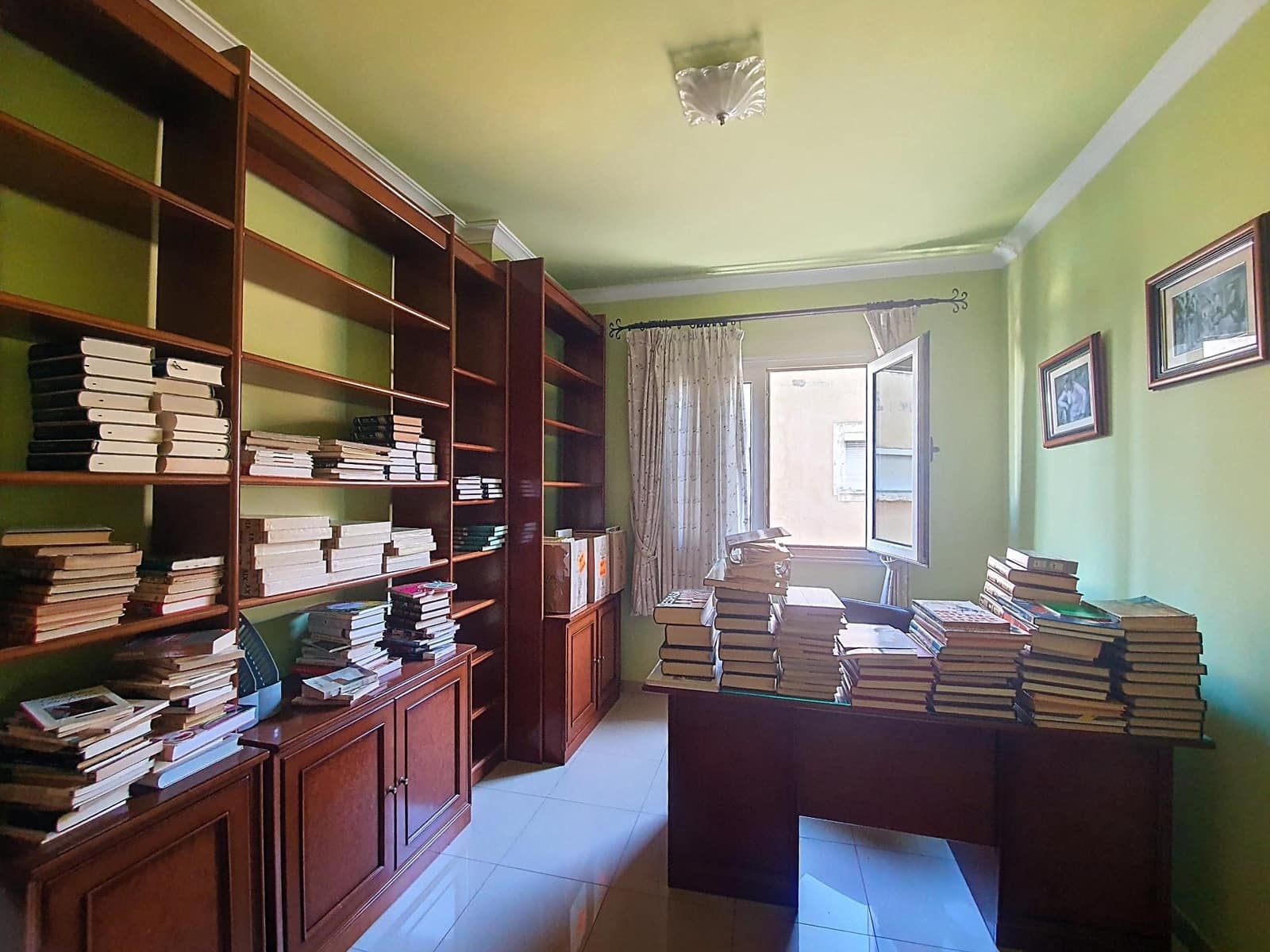 4 bedroom Flat for sale in Las Palmas de Gran Canaria - € 250,000 (Ref: 9882323)