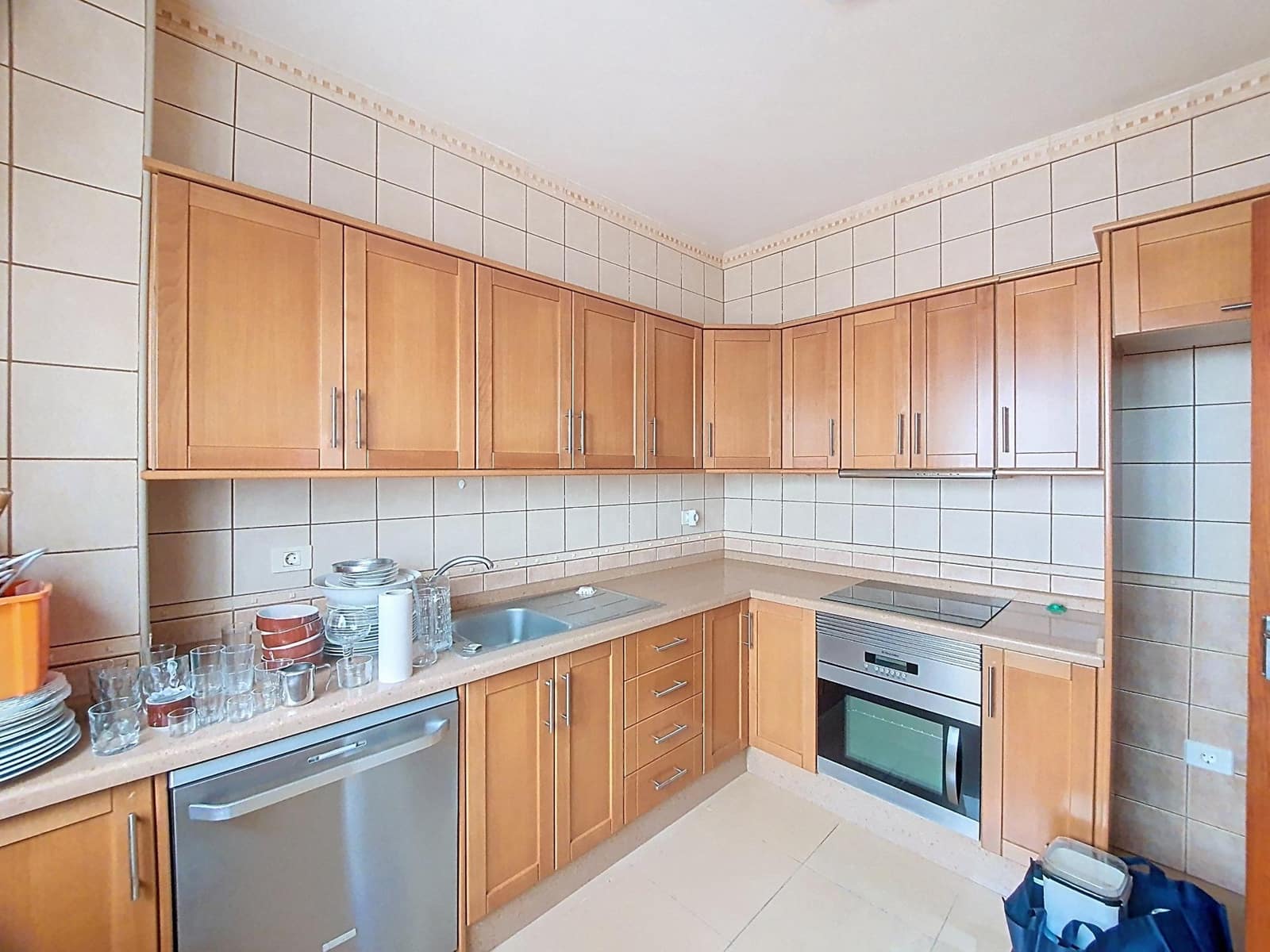 4 bedroom Flat for sale in Las Palmas de Gran Canaria - € 250,000 (Ref: 9882323)