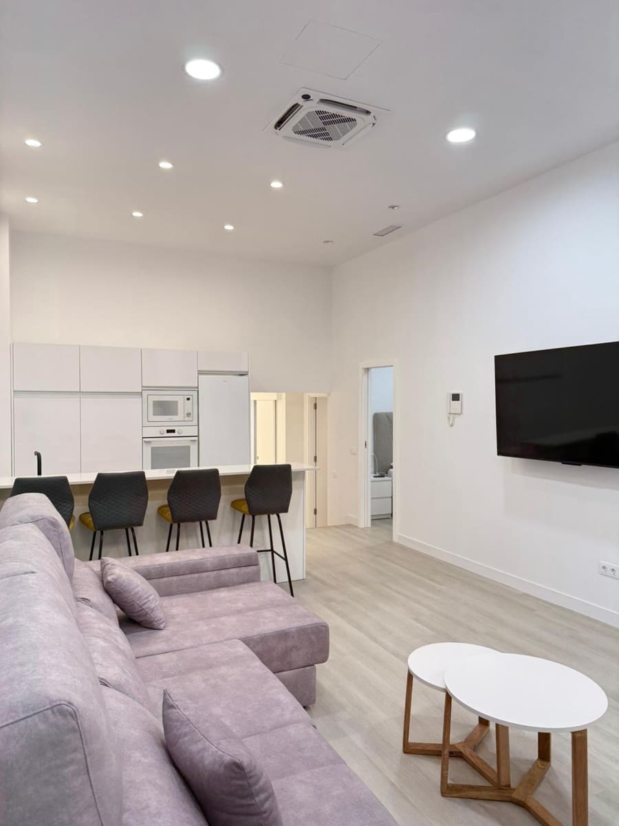 2 sypialnia Mieszkanie do wynajęcia w Las Palmas de Gran Canaria - 1 500 € (Ref: 9882325)