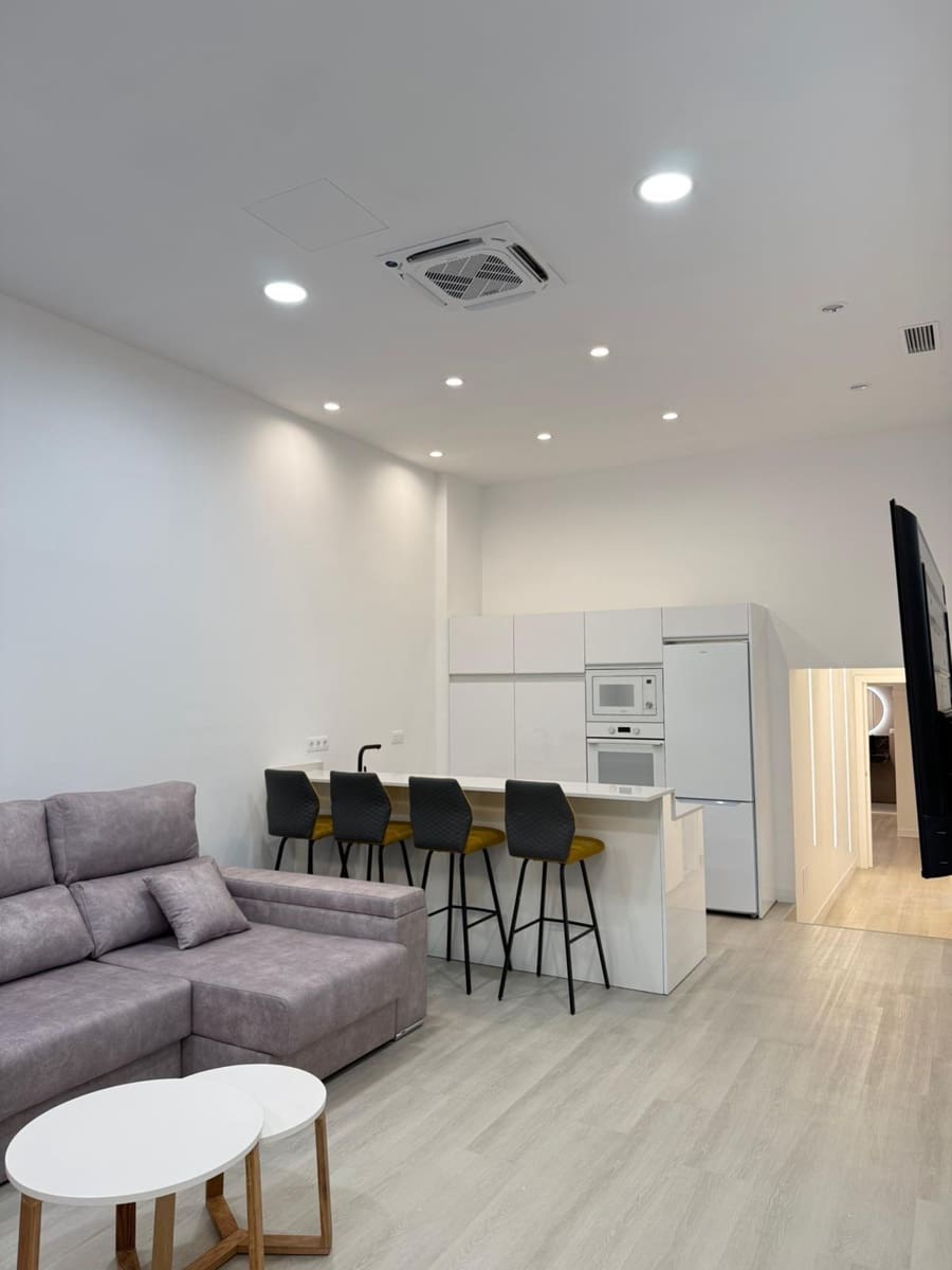 2 sypialnia Mieszkanie do wynajęcia w Las Palmas de Gran Canaria - 1 500 € (Ref: 9882325)