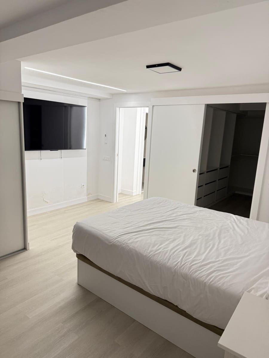 2 sypialnia Mieszkanie do wynajęcia w Las Palmas de Gran Canaria - 1 500 € (Ref: 9882325)