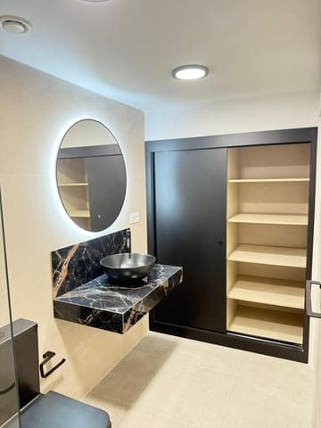 2 sypialnia Mieszkanie do wynajęcia w Las Palmas de Gran Canaria - 1 500 € (Ref: 9882325)