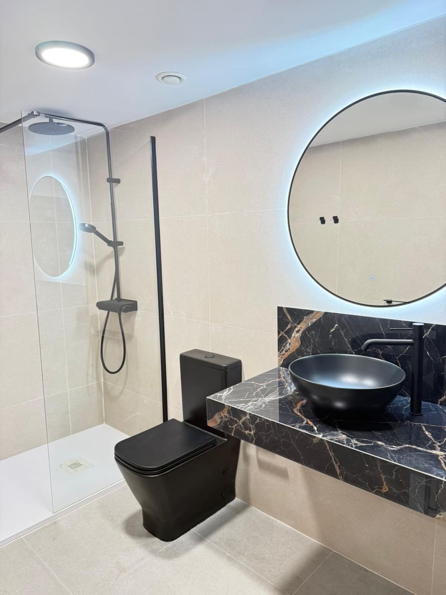 2 sypialnia Mieszkanie do wynajęcia w Las Palmas de Gran Canaria - 1 500 € (Ref: 9882325)