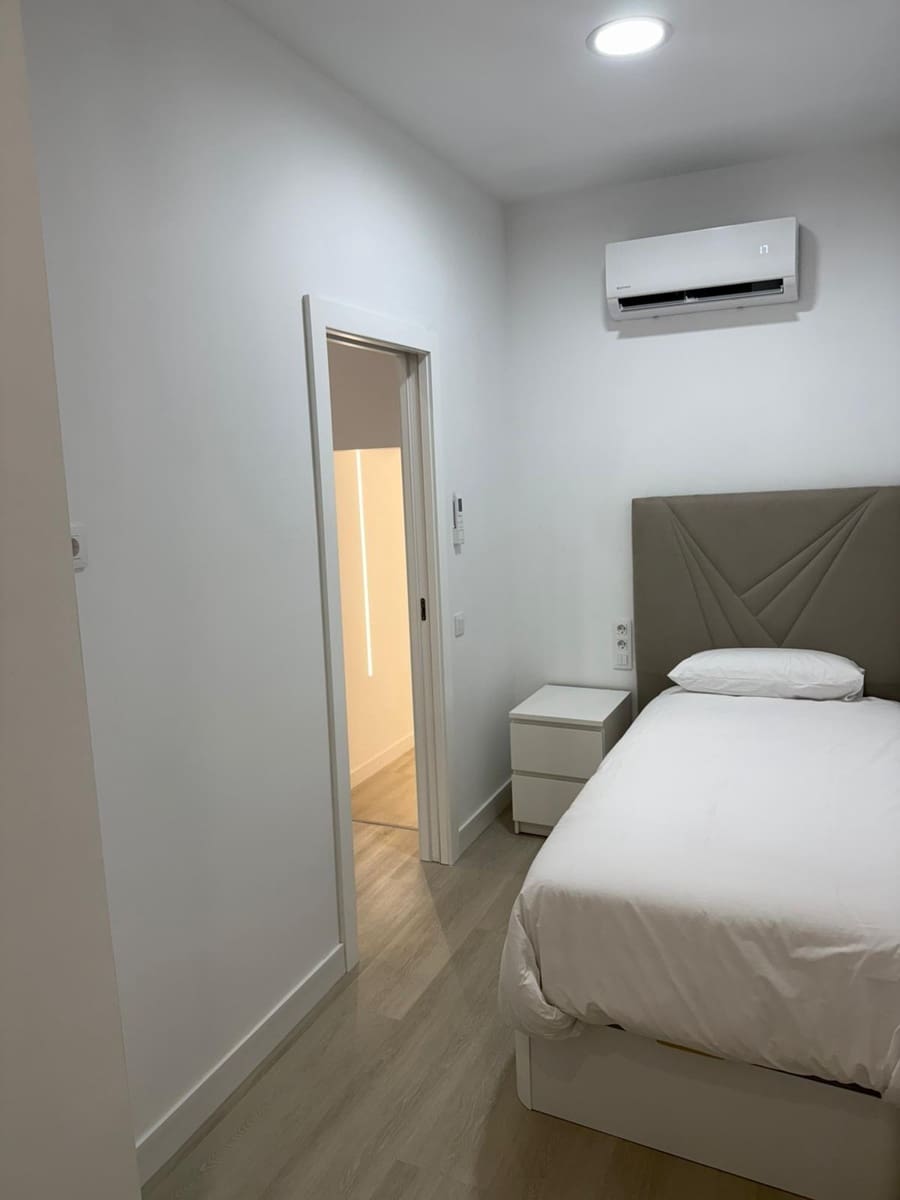 2 sypialnia Mieszkanie do wynajęcia w Las Palmas de Gran Canaria - 1 500 € (Ref: 9882325)