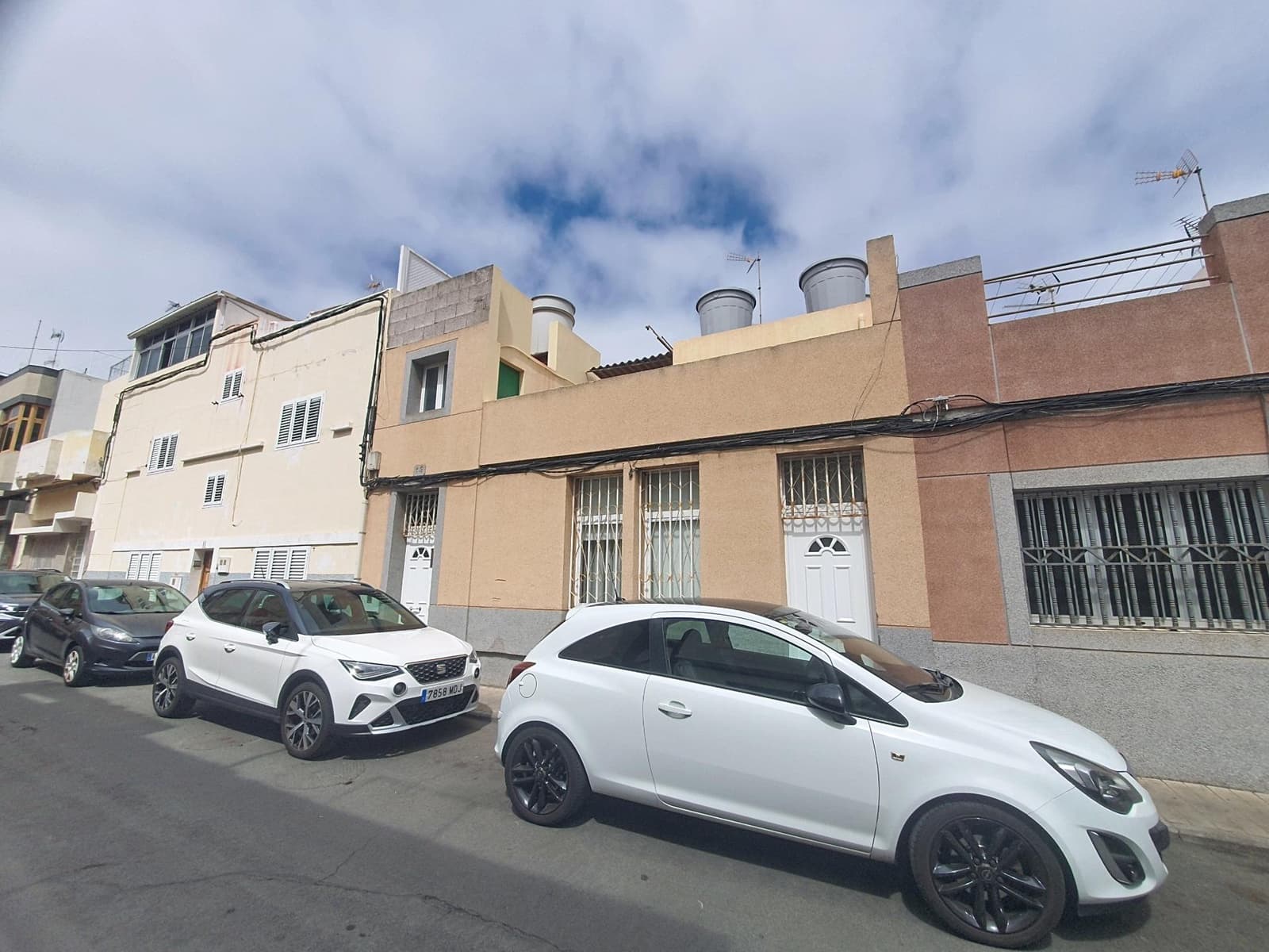 5 sypialnia Dom na sprzedaż w Las Palmas de Gran Canaria z garażem - 490 000 € (Ref: 9892494)