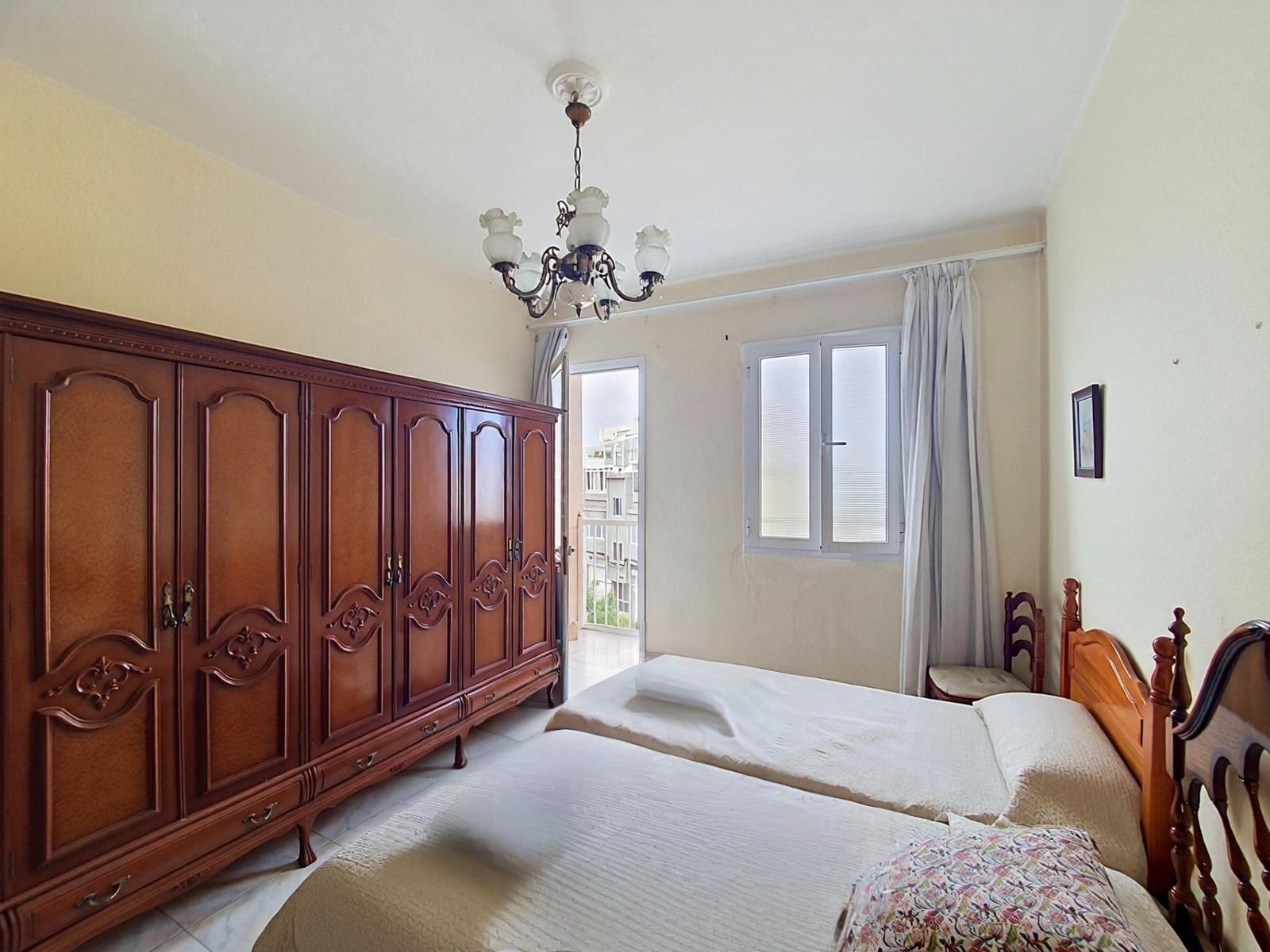 5 sypialnia Dom na sprzedaż w Las Palmas de Gran Canaria z garażem - 490 000 € (Ref: 9892494)