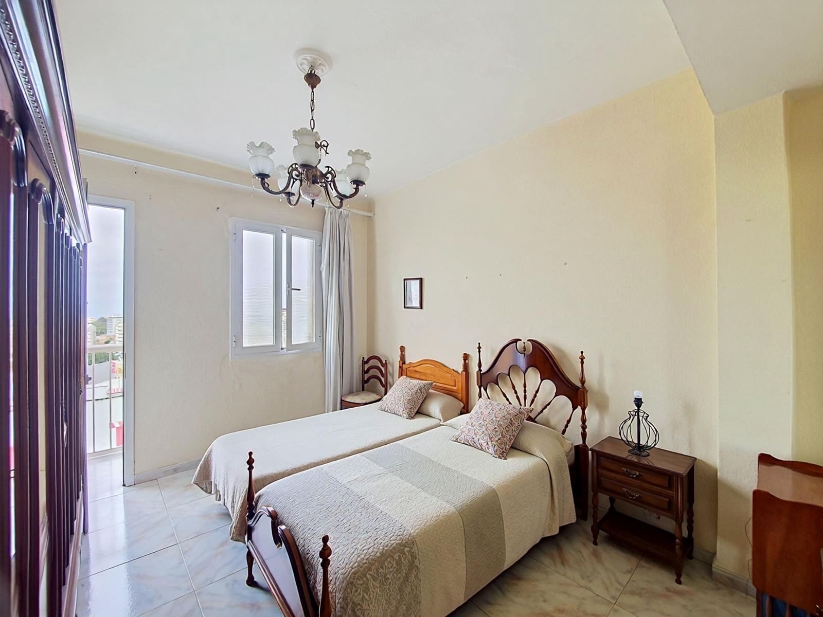 5 sypialnia Dom na sprzedaż w Las Palmas de Gran Canaria z garażem - 490 000 € (Ref: 9892494)