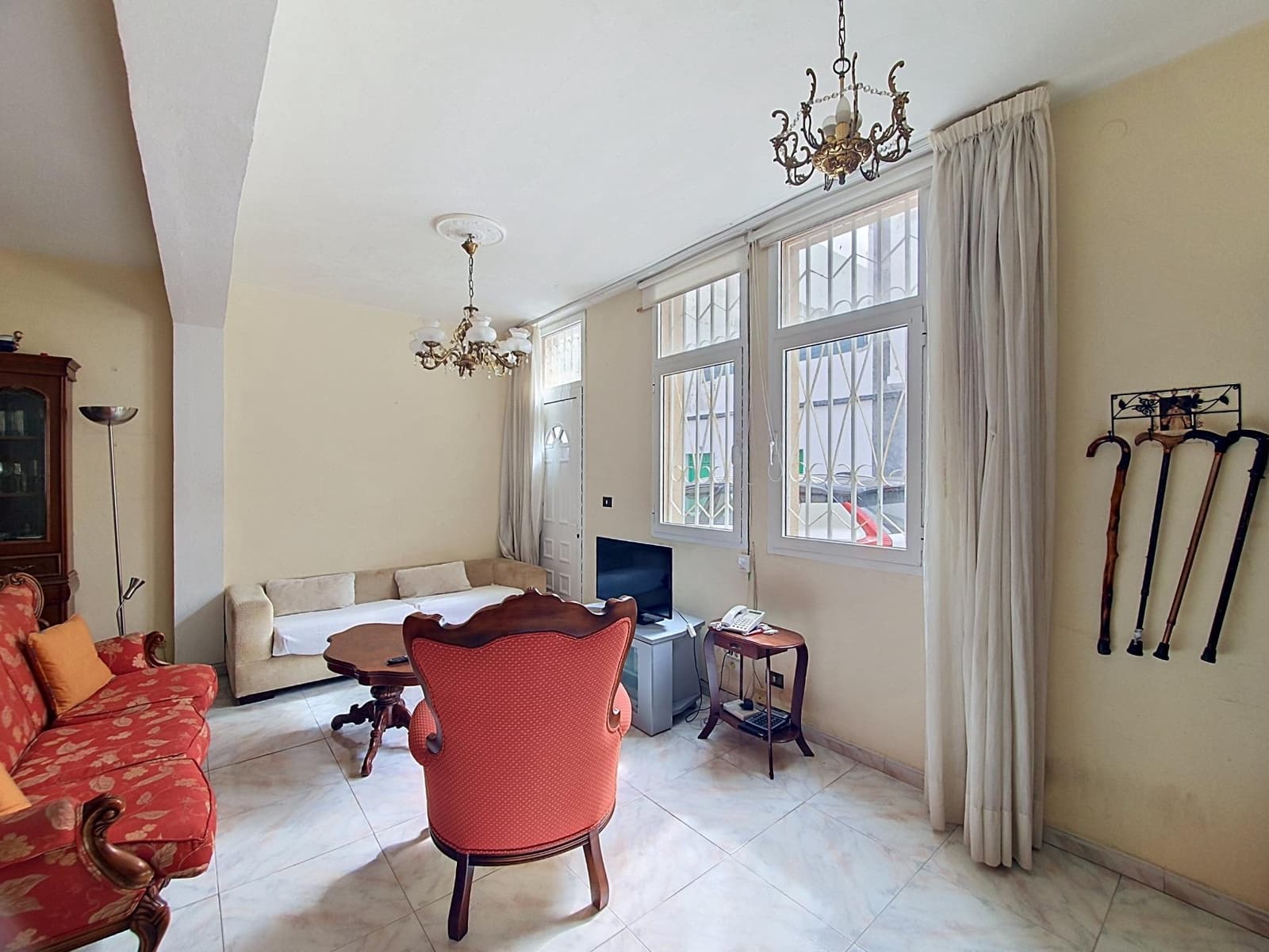 5 sypialnia Dom na sprzedaż w Las Palmas de Gran Canaria z garażem - 490 000 € (Ref: 9892494)