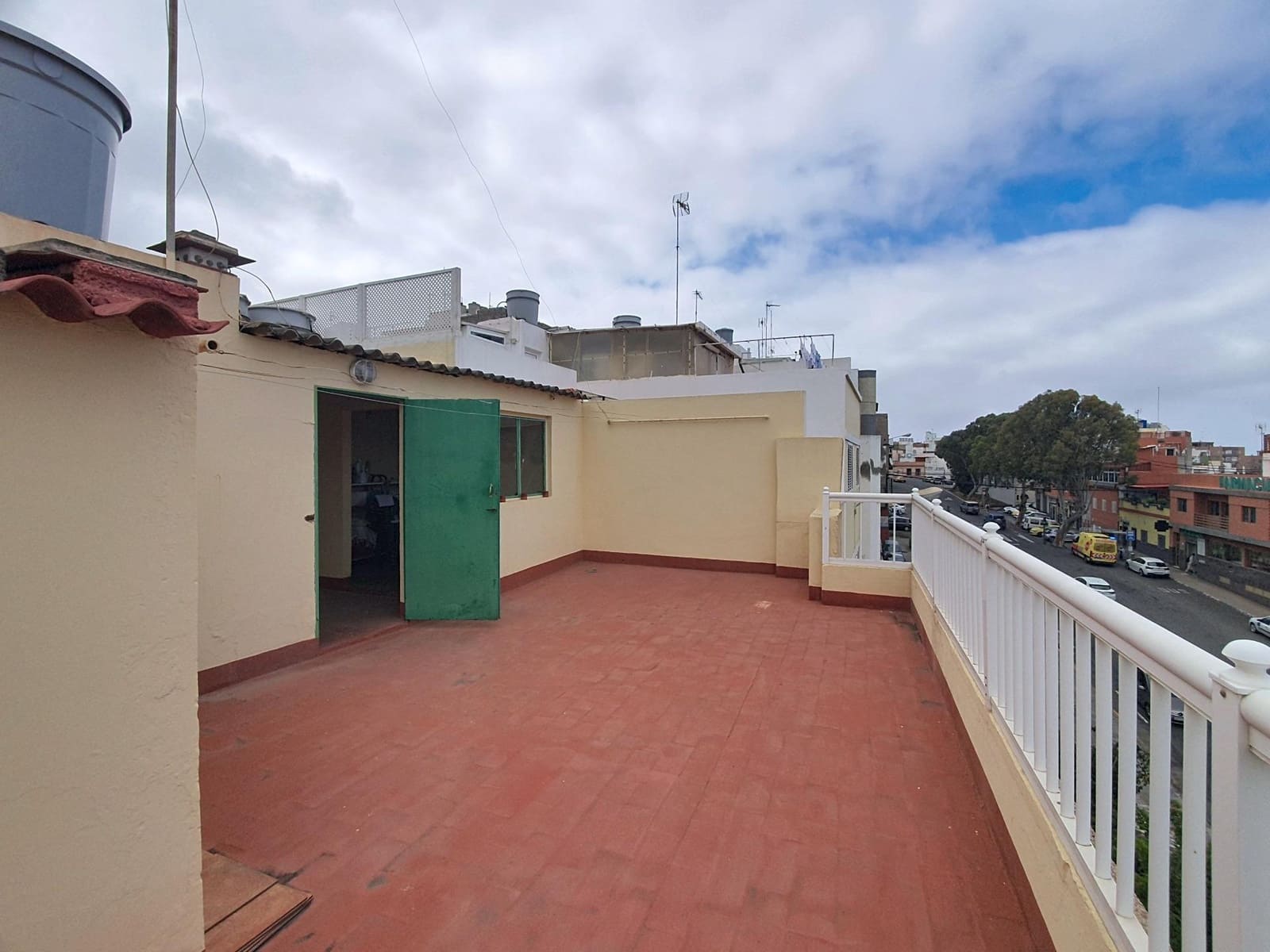 5 sypialnia Dom na sprzedaż w Las Palmas de Gran Canaria z garażem - 490 000 € (Ref: 9892494)