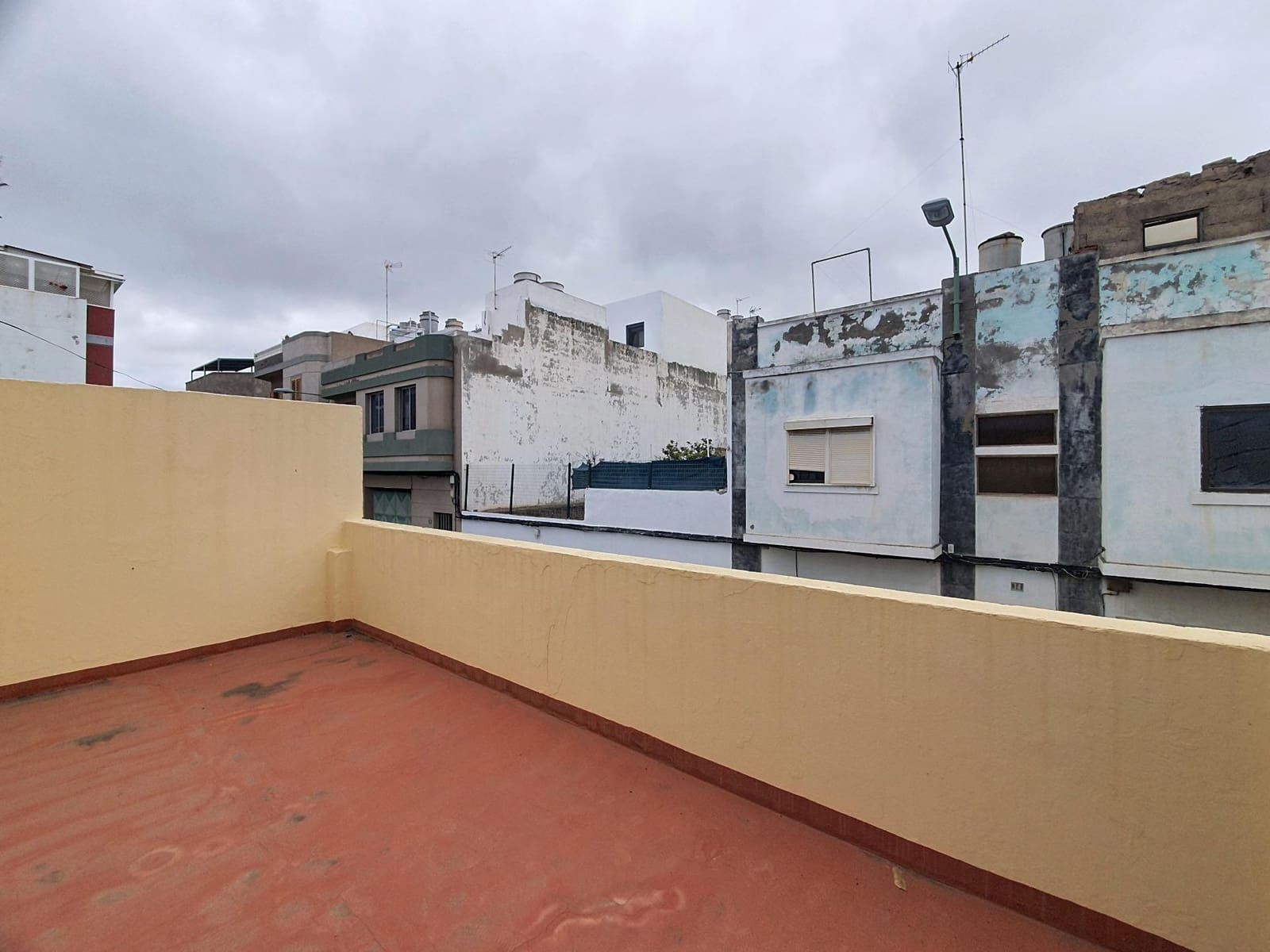 5 sypialnia Dom na sprzedaż w Las Palmas de Gran Canaria z garażem - 490 000 € (Ref: 9892494)