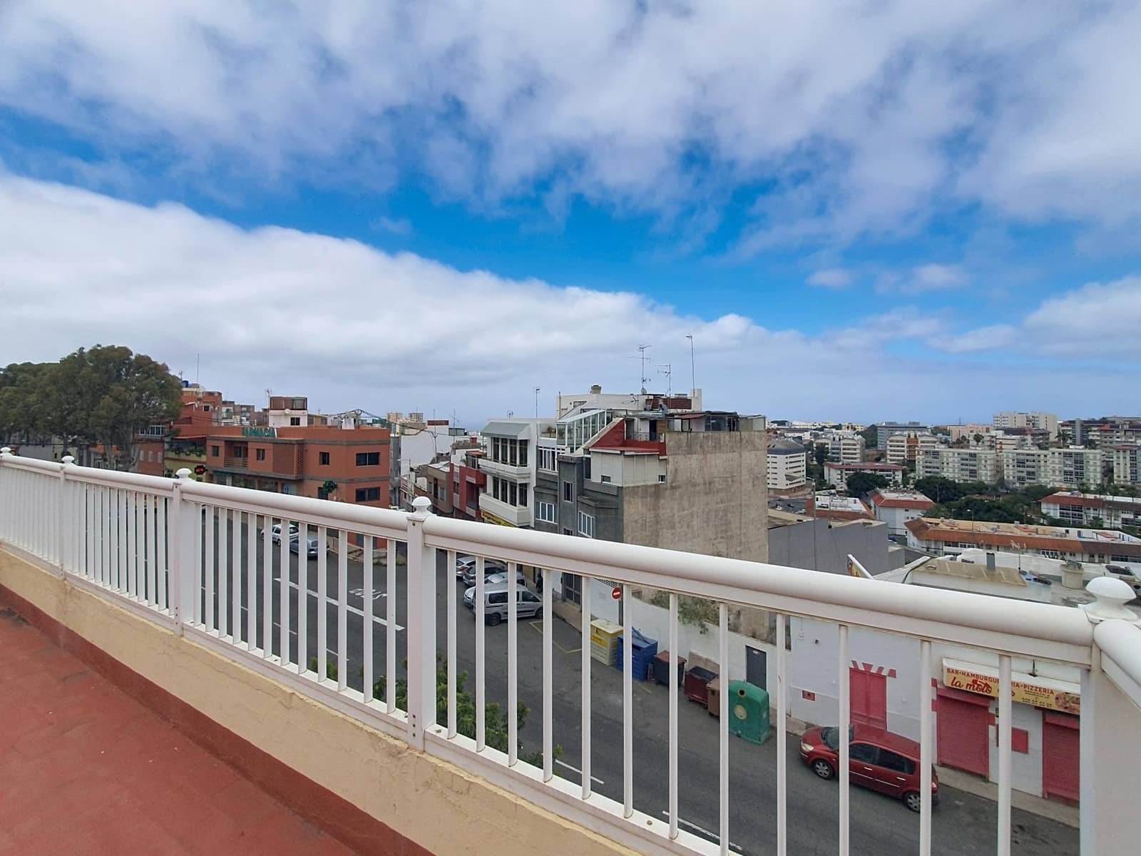 5 slaapkamer Huis te koop in Las Palmas de Gran Canaria met garage - € 490.000 (Ref: 9892494)