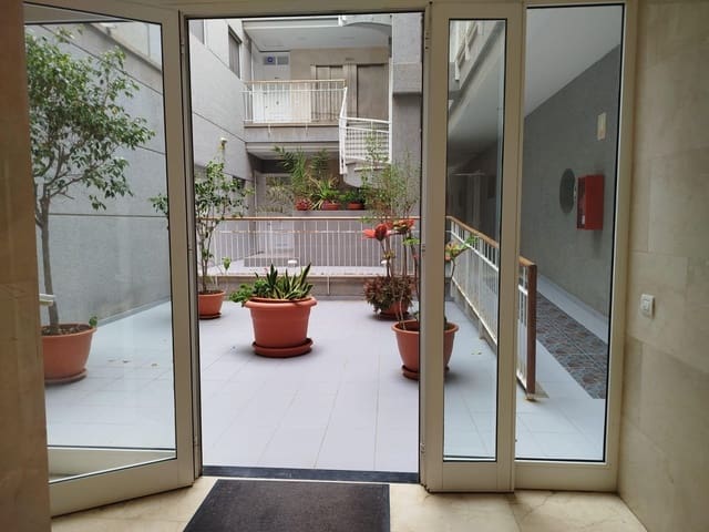 2 quarto Apartamento para arrendar em Alcaravaneras, Las Palmas de Gran Canaria - 1 100 € (Ref: 9894021)