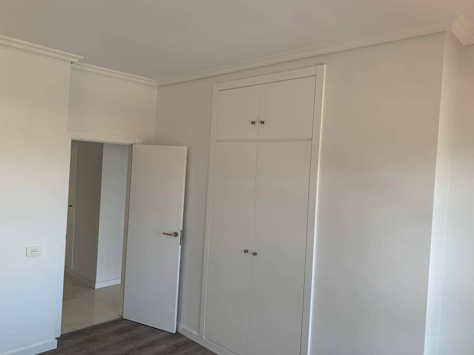 Piso de 4 habitaciones en Las Palmas de Gran Canaria en alquiler - 1.975 € (Ref: 9898921)