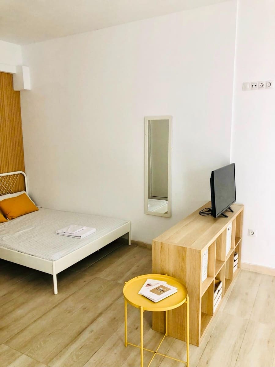 Studio til leje i Las Palmas de Gran Canaria - € 850 (Ref: 9927526)