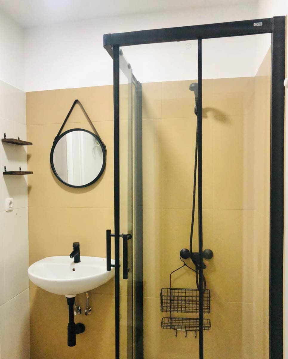 Studio for rent in Las Palmas de Gran Canaria - € 850 (Ref: 9927527)