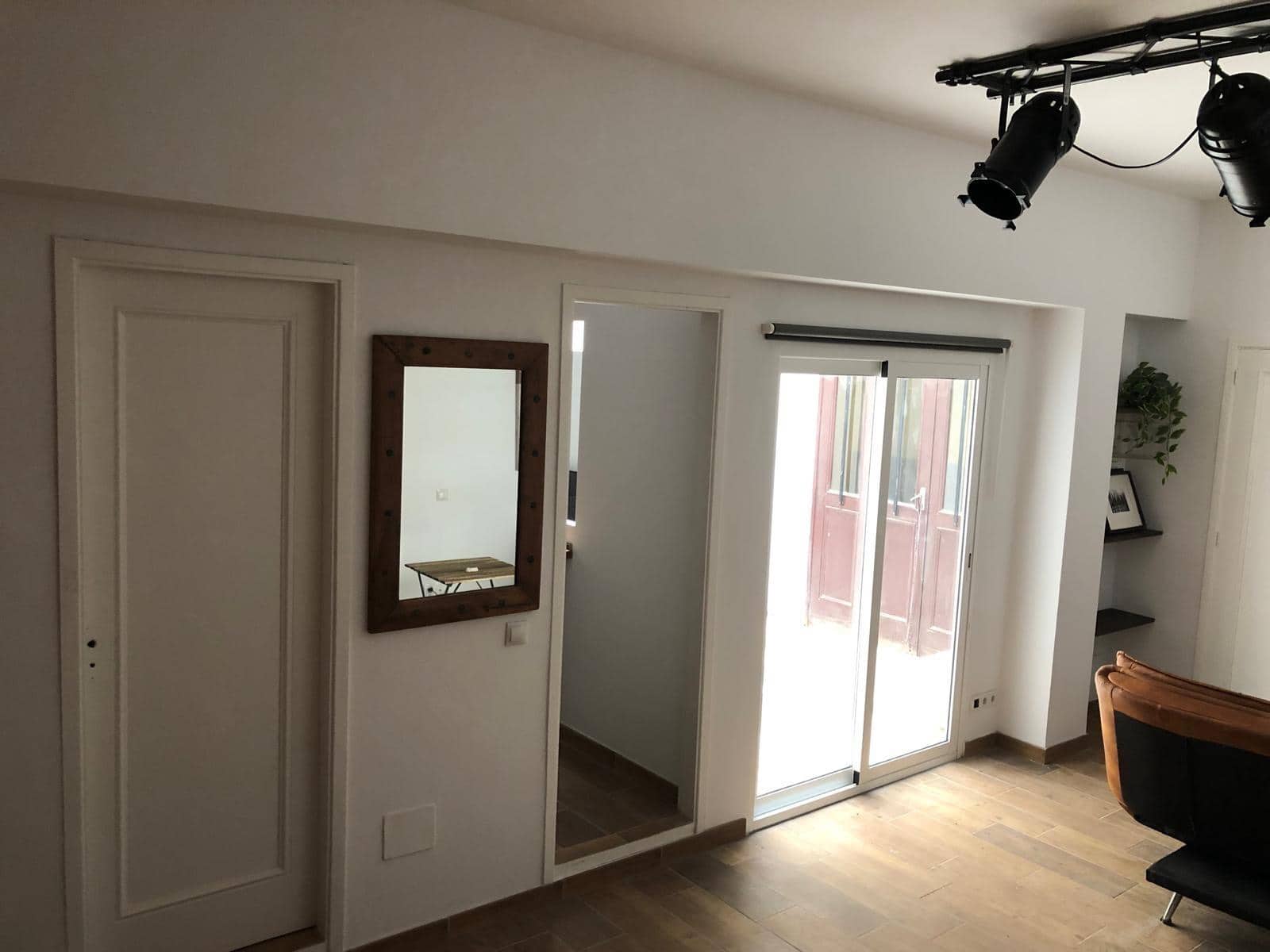 Studio for rent in Las Palmas de Gran Canaria - € 850 (Ref: 9927527)