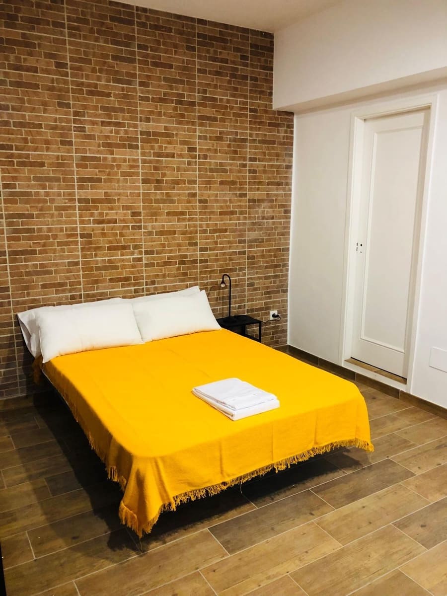 Studio for rent in Las Palmas de Gran Canaria - € 850 (Ref: 9927527)