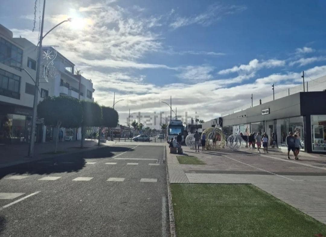 2 soveværelse Lejlighed til salg i Corralejo - € 225.000 (Ref: 9936478)