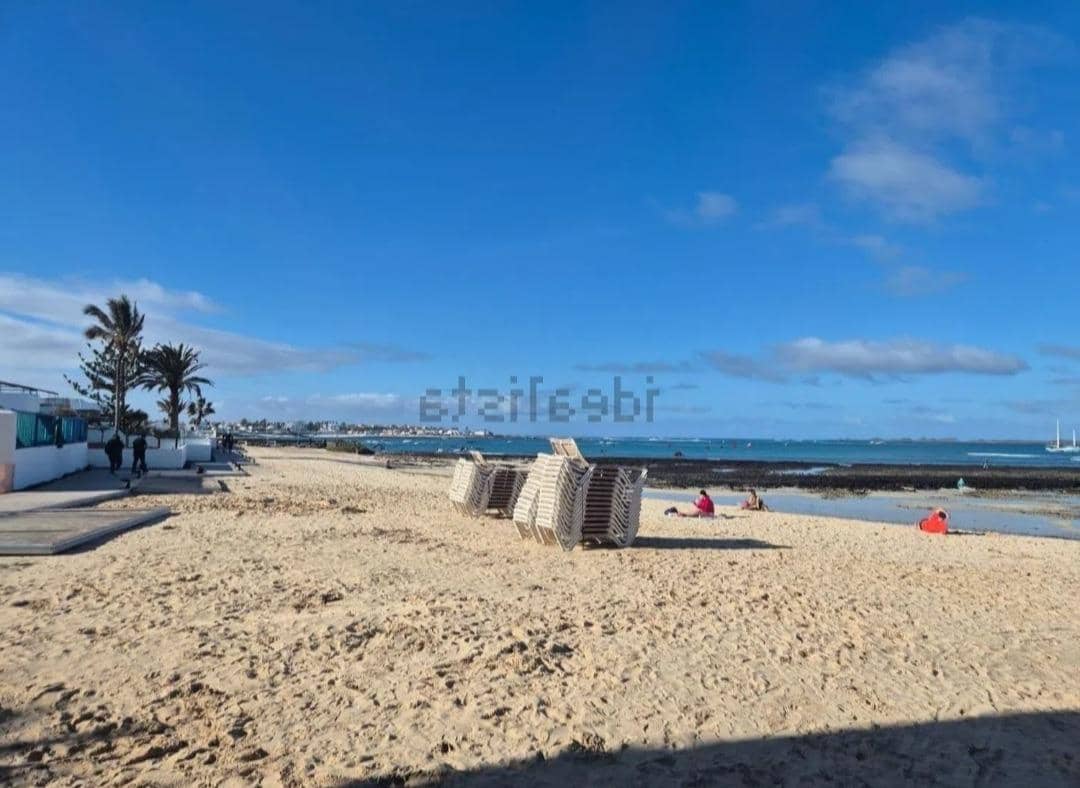 2 soveværelse Lejlighed til salg i Corralejo - € 225.000 (Ref: 9936478)