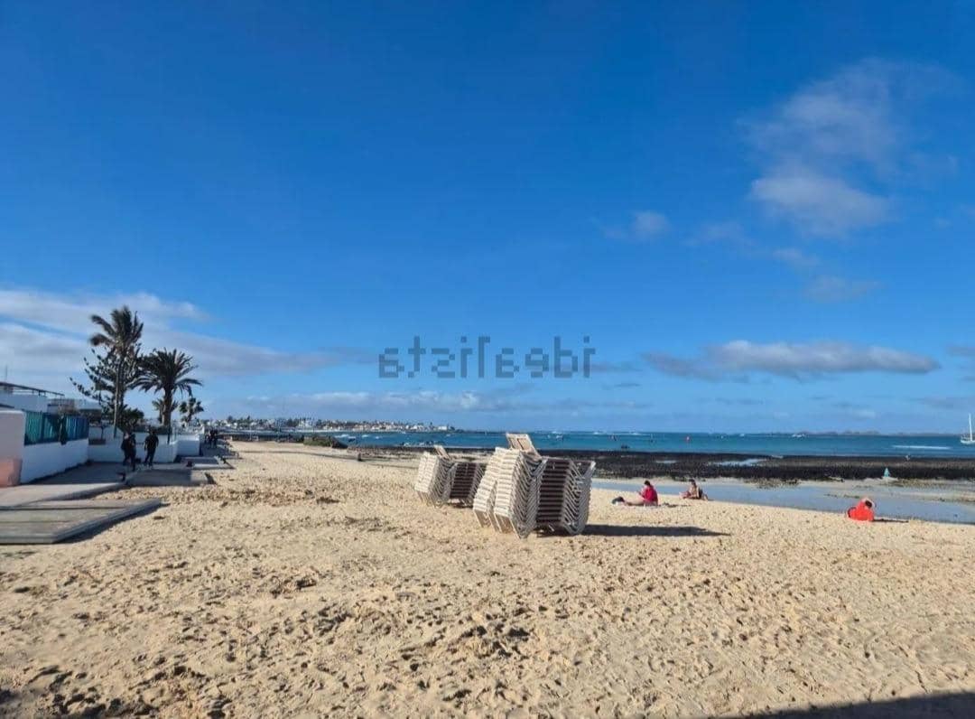 2 soveværelse Lejlighed til salg i Corralejo - € 225.000 (Ref: 9936478)
