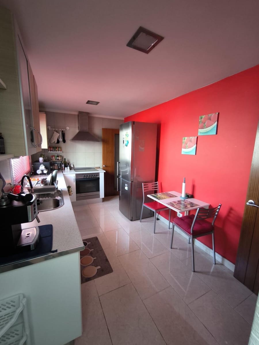 Appartement de 3 chambres à louer à Las Palmas de Gran Canaria avec garage - 1 100 € (Ref: 9942626)