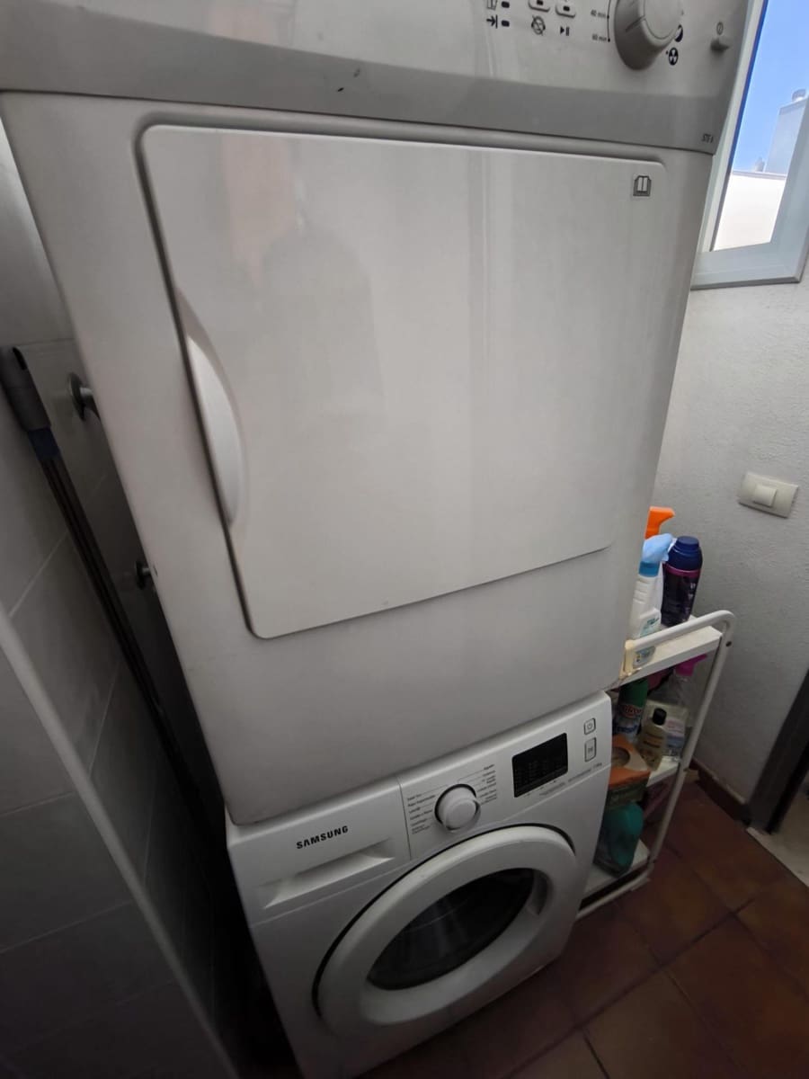 Appartement de 3 chambres à louer à Las Palmas de Gran Canaria avec garage - 1 100 € (Ref: 9942626)