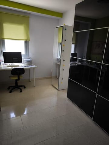 Appartement de 3 chambres à louer à Siete Palmas, Las Palmas de Gran Canaria avec garage - 1 100 € (Ref: 9942626)