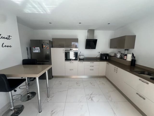 3 soverom Hus til salgs i San Eugenio Alto, Adeje med garasje - € 475 000 (Ref: 8579368)