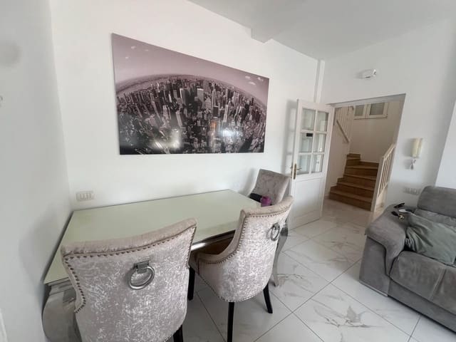 3 soverom Hus til salgs i San Eugenio Alto, Adeje med garasje - € 475 000 (Ref: 8579368)