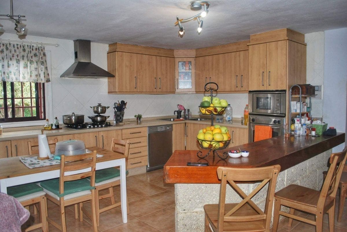 5 soveværelse Villa til salg i San Miguel de Abona med swimmingpool garage - € 1.044.000 (Ref: 8681972)