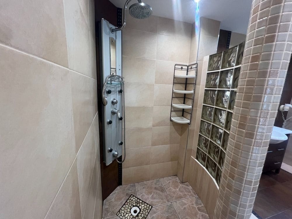 5 quarto Moradia para venda em Costa Adeje com piscina garagem - 1 600 000 € (Ref: 8836365)