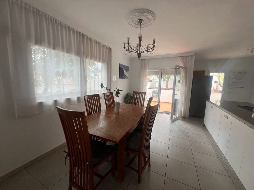 5 quarto Moradia para venda em Costa Adeje com piscina garagem - 1 600 000 € (Ref: 8836365)