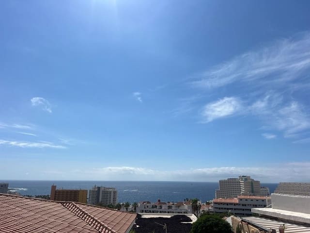 5 quarto Moradia para venda em Costa Adeje, Adeje com piscina garagem - 1 600 000 € (Ref: 8836365)