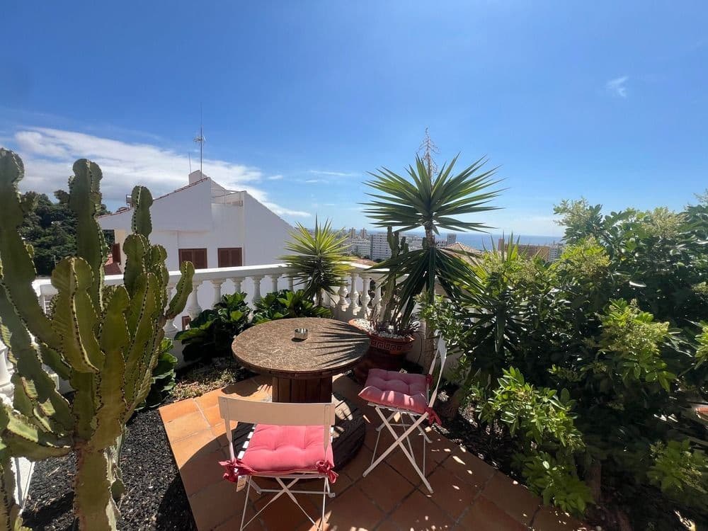 5 quarto Moradia para venda em Costa Adeje com piscina garagem - 1 600 000 € (Ref: 8836365)