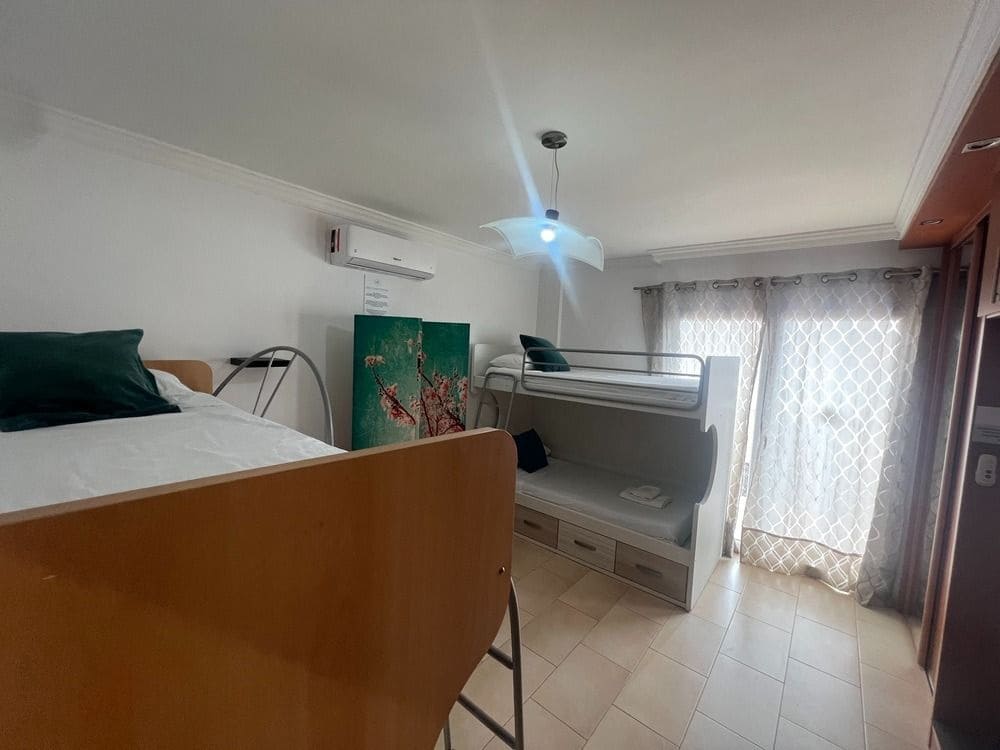 5 quarto Moradia para venda em Costa Adeje com piscina garagem - 1 600 000 € (Ref: 8836365)