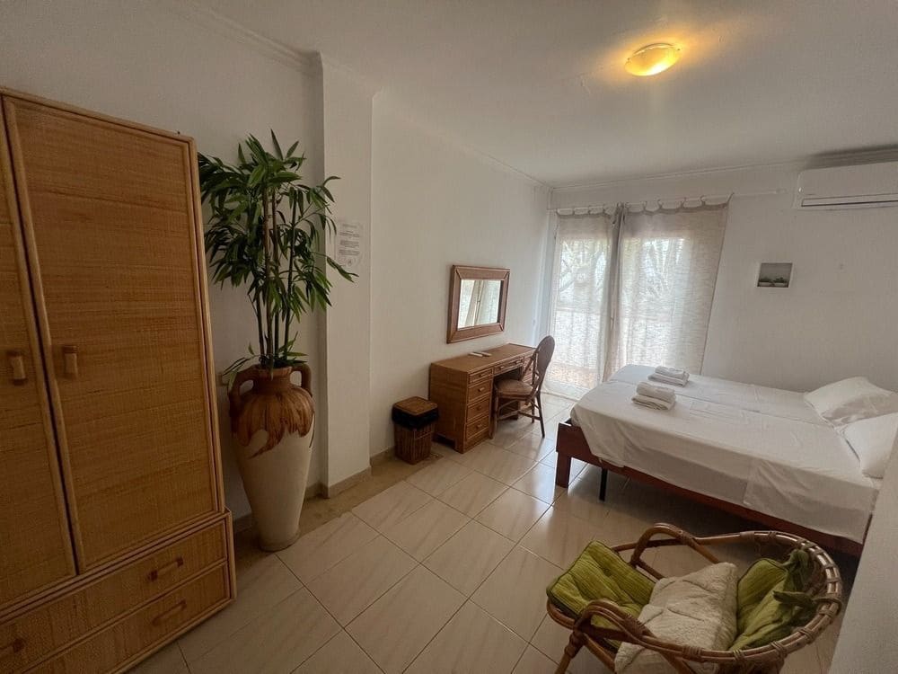 5 quarto Moradia para venda em Costa Adeje com piscina garagem - 1 600 000 € (Ref: 8836365)