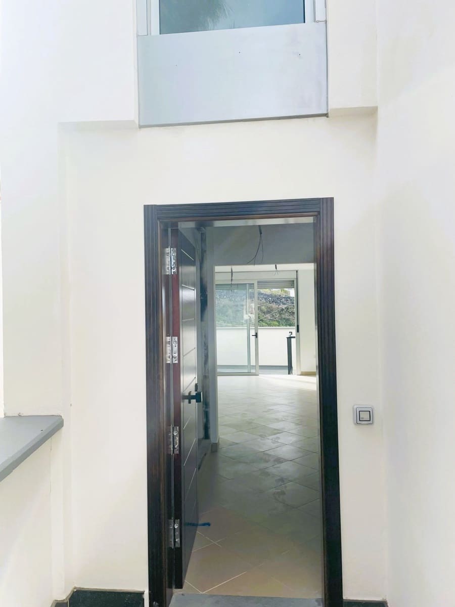 3 soveværelse Semi-Rækkehus til salg i Tijoco Bajo med garage - € 345.000 (Ref: 8842962)