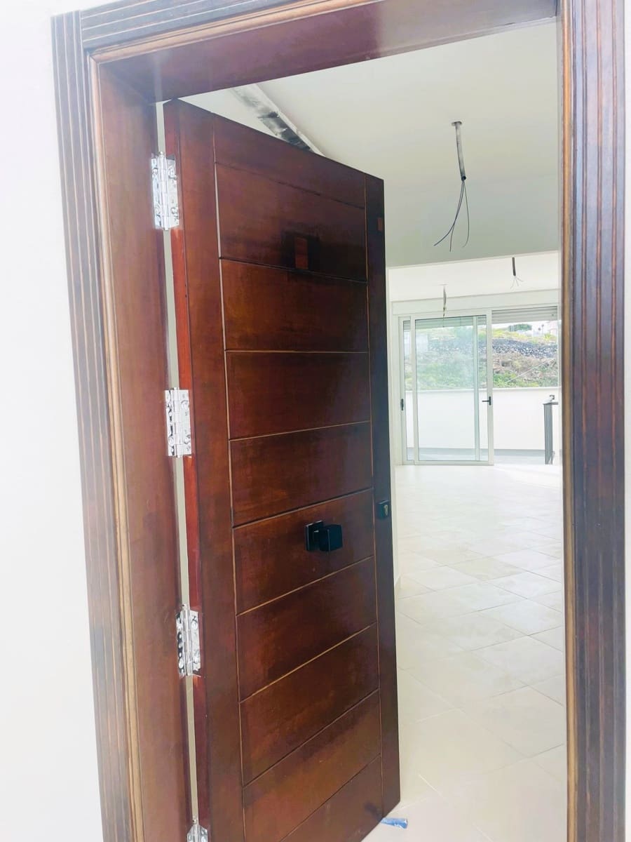 3 soveværelse Semi-Rækkehus til salg i Tijoco Bajo med garage - € 345.000 (Ref: 8842962)