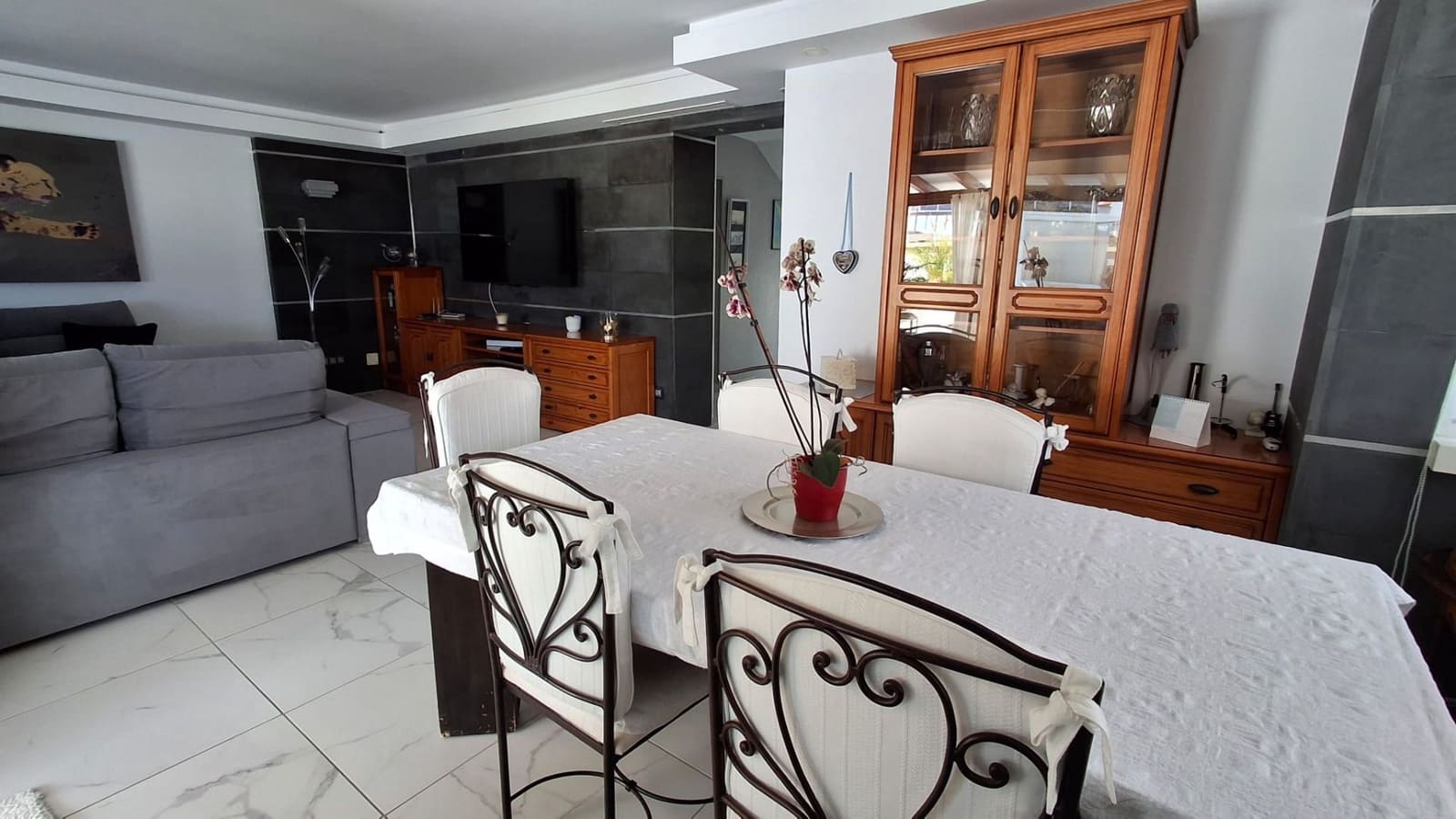 3 soveværelse Villa til salg i El Madronal med swimmingpool garage - € 950.000 (Ref: 8956896)