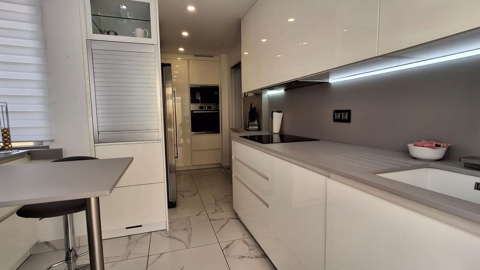 3 soveværelse Villa til salg i El Madronal med swimmingpool garage - € 950.000 (Ref: 8956896)