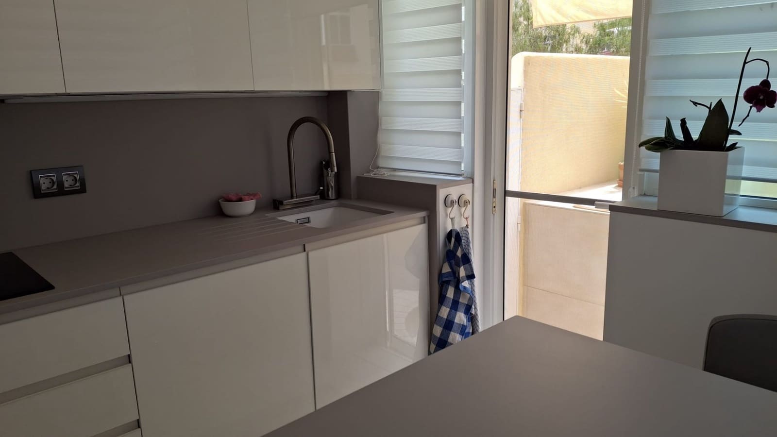 3 soveværelse Villa til salg i El Madronal med swimmingpool garage - € 950.000 (Ref: 8956896)