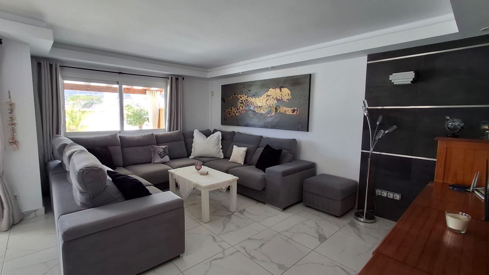 3 soveværelse Villa til salg i El Madronal med swimmingpool garage - € 950.000 (Ref: 8956896)