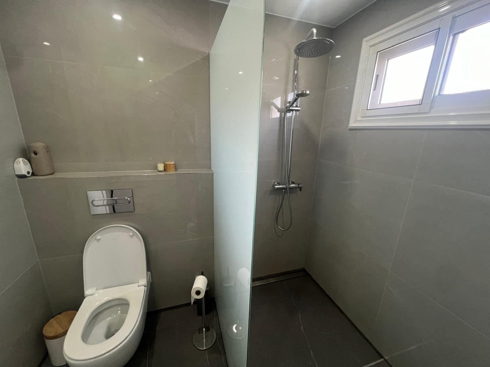 2 slaapkamer Penthouse te koop in Playa de las Americas met zwembad - € 320.000 (Ref: 8968029)